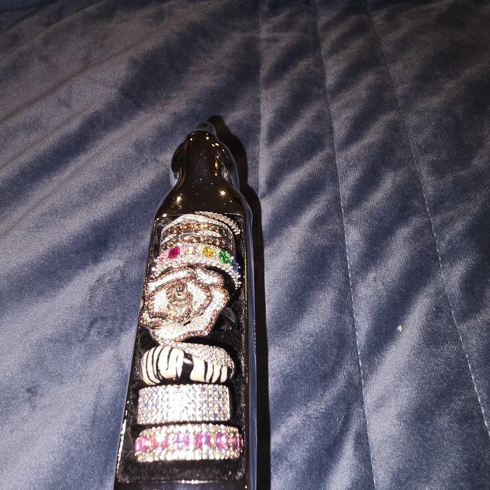 Selling Exclusive Jewelry Collection in My Closet  Listed Separately! Valentines - Picture 5 of 9